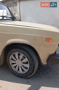 Седан ВАЗ / Lada 2105 1981 в Львові