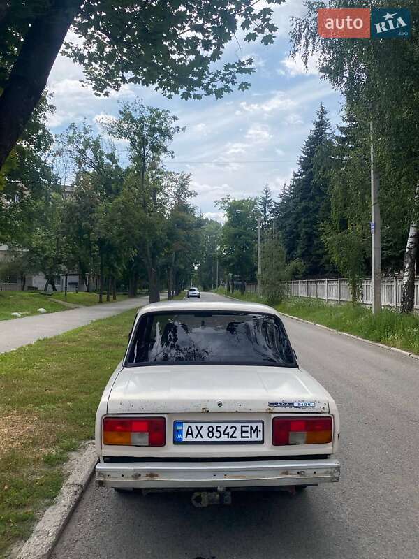Седан ВАЗ / Lada 2105 1986 в Харькове