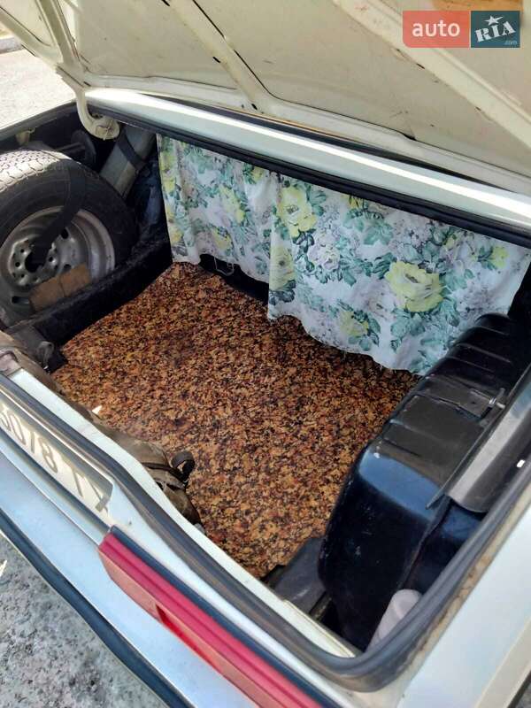 Седан ВАЗ / Lada 2105 1983 в Дніпрі фото 9 Седан ВАЗ / Lada 2105 1983 в Дніпрі