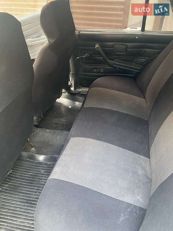 Седан ВАЗ / Lada 2105 2001 в Болграді