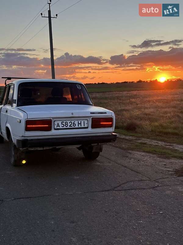 Седан ВАЗ / Lada 2105 1992 в Николаеве