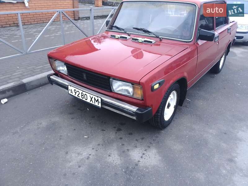 Седан ВАЗ / Lada 2105 1983 в Полонному
