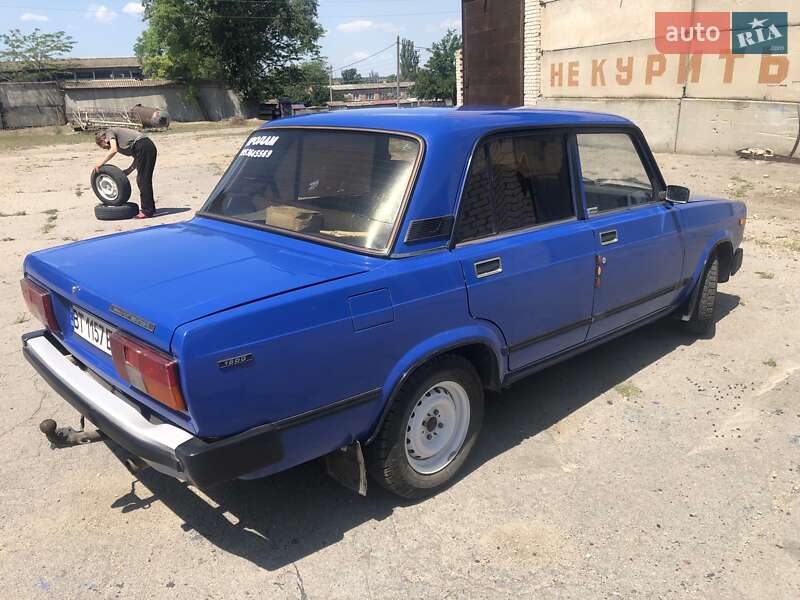 Седан ВАЗ / Lada 2105 1999 в Херсоні