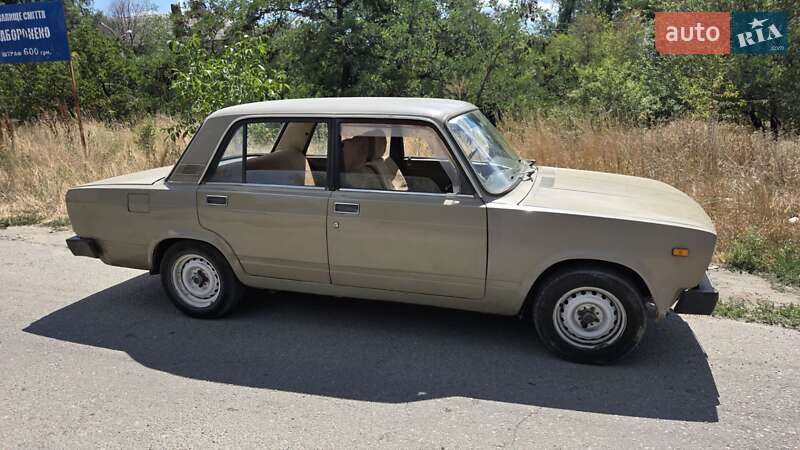 Седан ВАЗ / Lada 2105 1987 в Запоріжжі