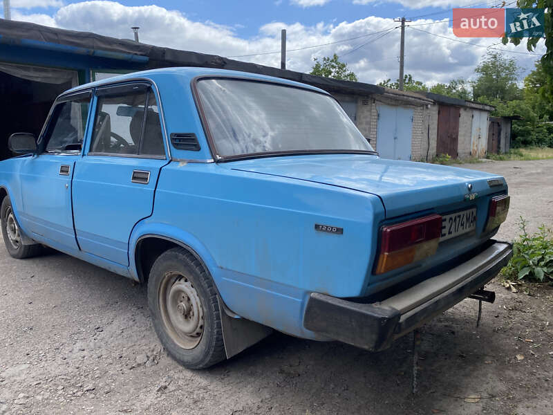 Седан ВАЗ / Lada 2105 1983 в Кривому Розі фото 3 Седан ВАЗ / Lada 2105 1983 в Кривому Розі