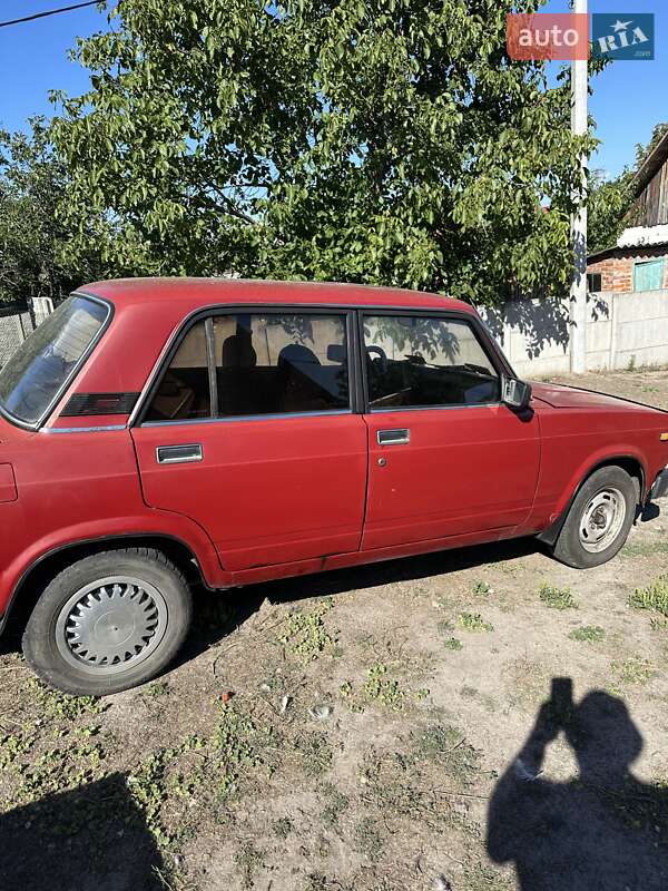 Седан ВАЗ / Lada 2105 1990 в Нових Санжарах