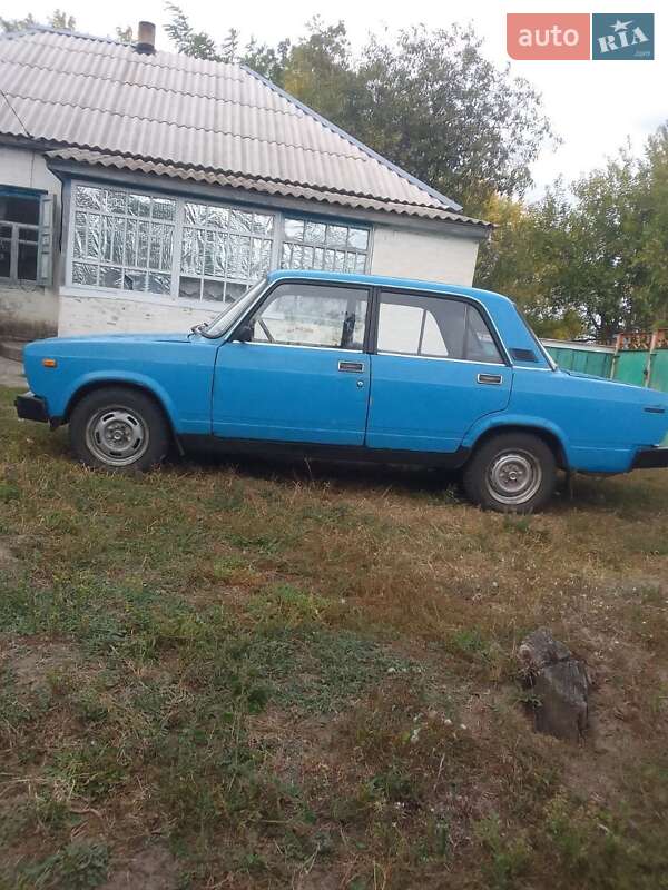 Седан ВАЗ / Lada 2105 1983 в Черкассах