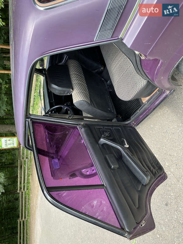 Седан ВАЗ / Lada 2105 2000 в Ильинцах