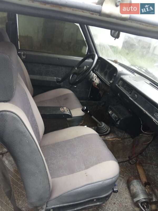 Седан ВАЗ / Lada 2105 1984 в Тульчине фото 20 Седан ВАЗ / Lada 2105 1984 в Тульчине