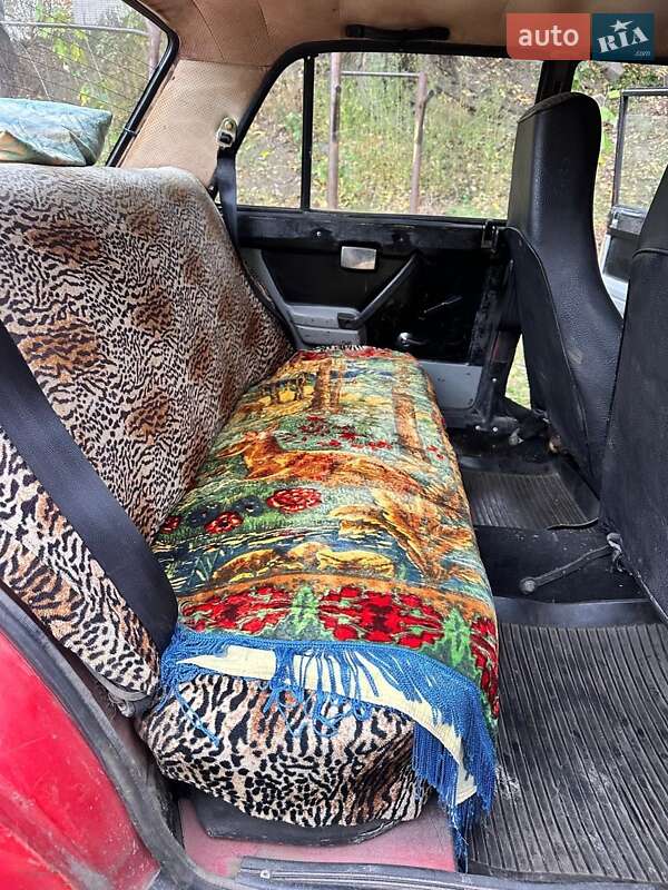 Седан ВАЗ / Lada 2105 1987 в Сумах