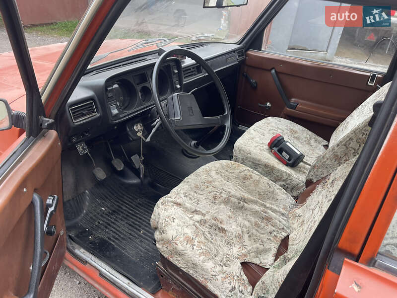Седан ВАЗ / Lada 2105 1985 в Борисполі фото 10 Седан ВАЗ / Lada 2105 1985 в Борисполі