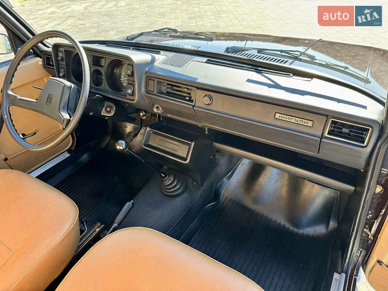 Седан ВАЗ / Lada 2105 1986 в Львове фото 81 Седан ВАЗ / Lada 2105 1986 в Львове