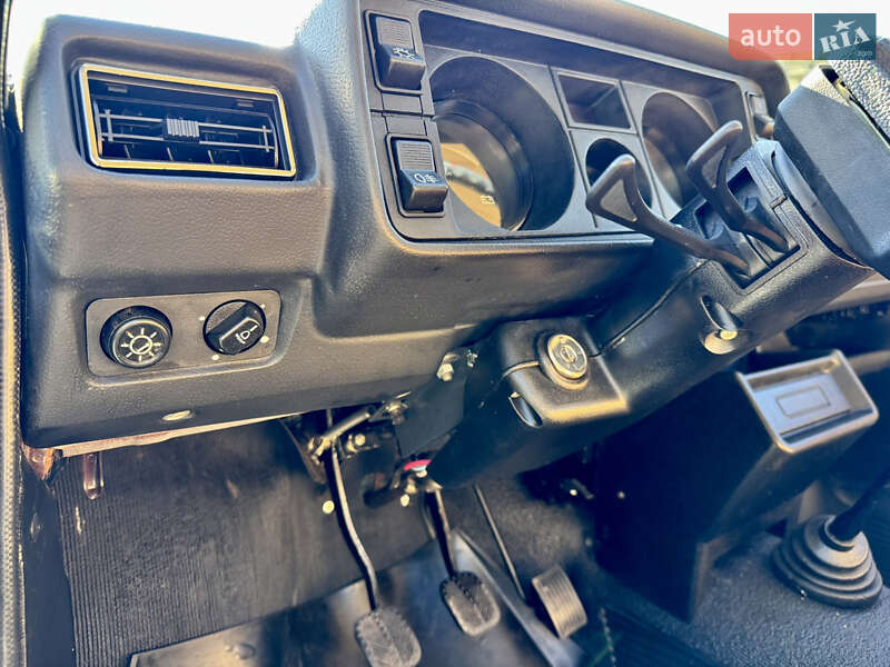 Седан ВАЗ / Lada 2105 1986 в Львове фото 46 Седан ВАЗ / Lada 2105 1986 в Львове