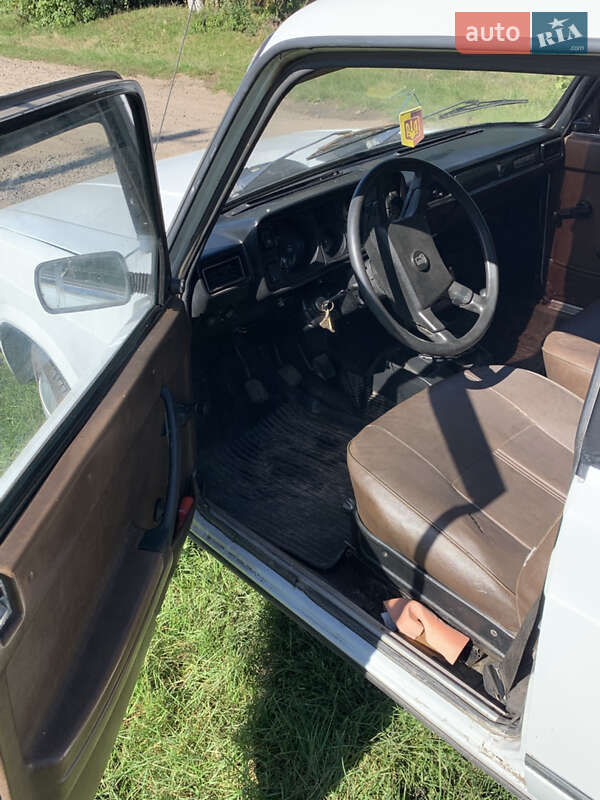 Седан ВАЗ / Lada 2105 1991 в Тернополе фото 11 Седан ВАЗ / Lada 2105 1991 в Тернополе