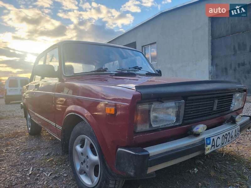 Седан ВАЗ / Lada 2105 1990 в Кременце