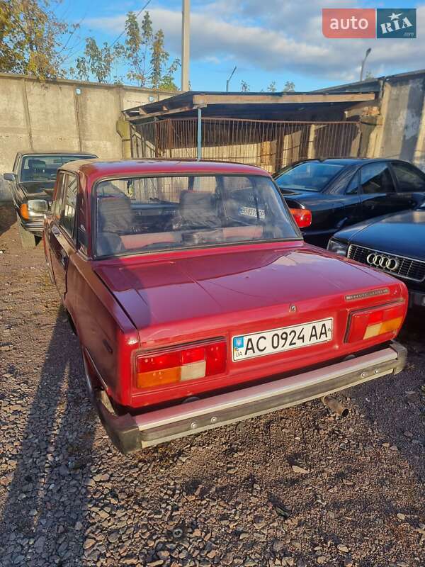 Седан ВАЗ / Lada 2105 1990 в Кременце