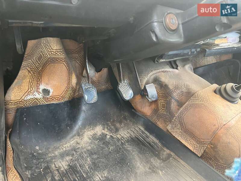 Седан ВАЗ / Lada 2105 1990 в Харкові фото 2 Седан ВАЗ / Lada 2105 1990 в Харкові