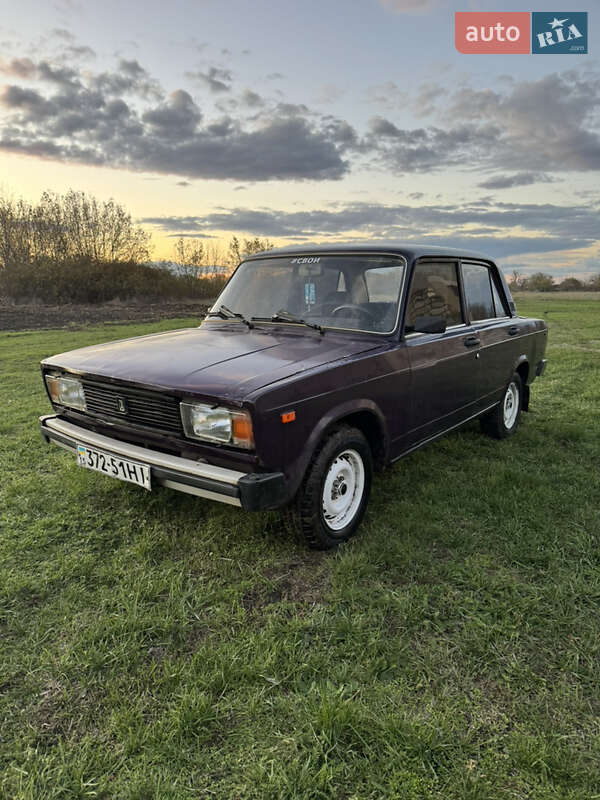 Седан ВАЗ / Lada 2105 1984 в Врадіївці фото 3 Седан ВАЗ / Lada 2105 1984 в Врадіївці