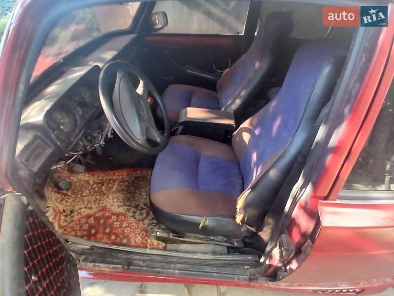 Седан ВАЗ / Lada 2105 1989 в Днепре