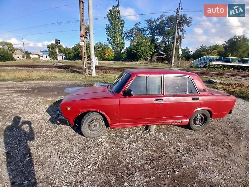 Седан ВАЗ / Lada 2105 1989 в Днепре