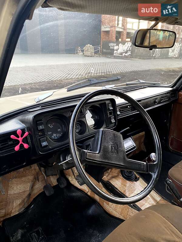 Седан ВАЗ / Lada 2105 1983 в Хмельницком фото 7 Седан ВАЗ / Lada 2105 1983 в Хмельницком