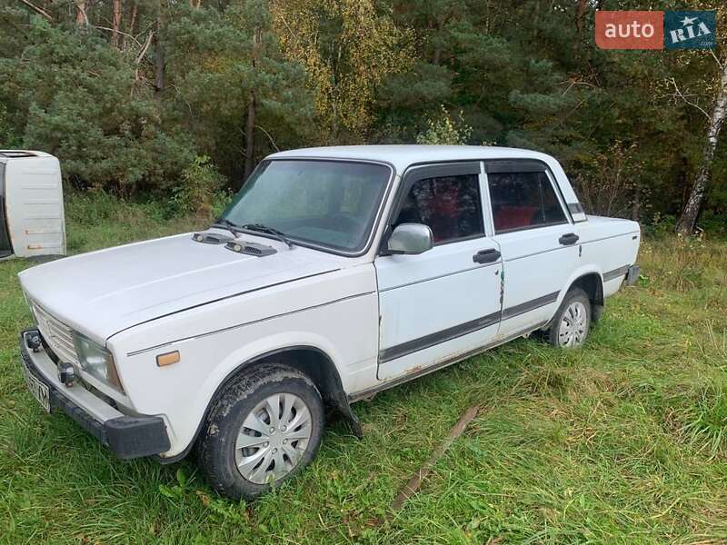 Седан ВАЗ / Lada 2105 1987 в Острозі фото Седан ВАЗ / Lada 2105 1987 в Острозі