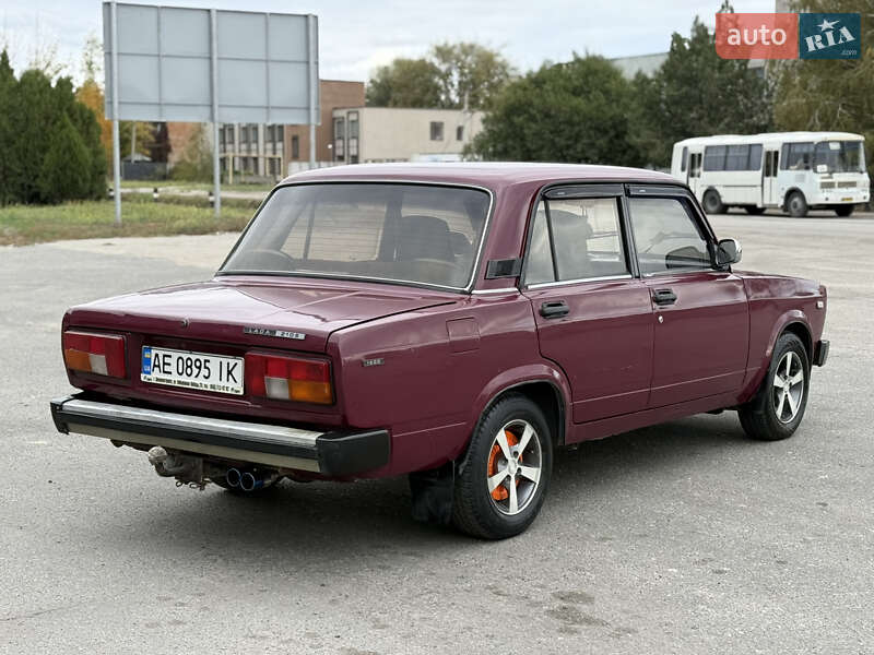 Седан ВАЗ / Lada 2105 1982 в Павлограде