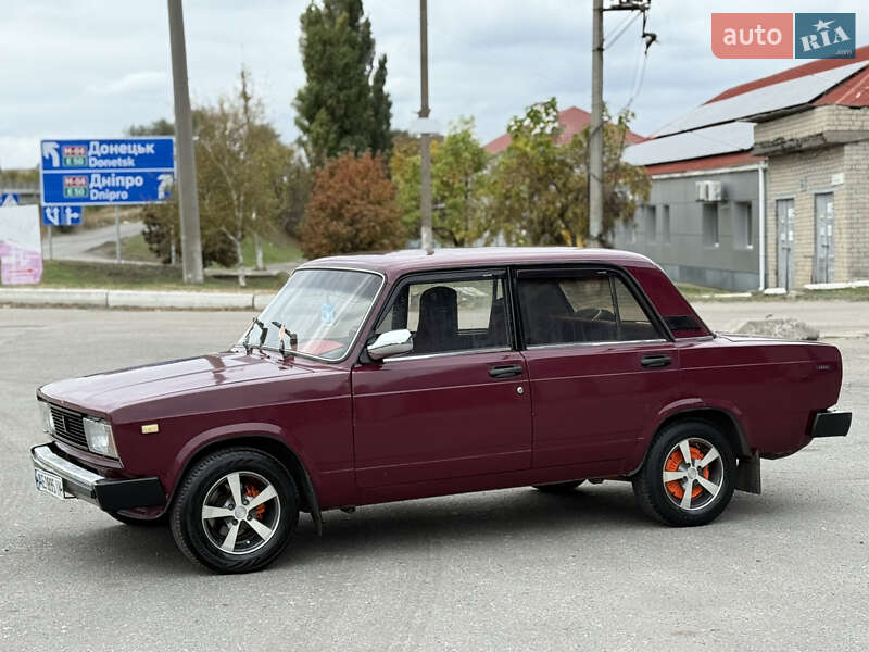 Седан ВАЗ / Lada 2105 1982 в Павлограде