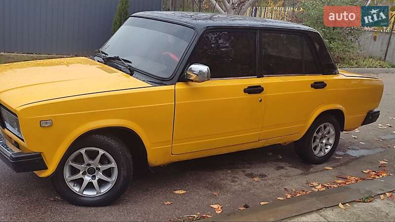 Седан ВАЗ / Lada 2105 1983 в Одесі фото 3 Седан ВАЗ / Lada 2105 1983 в Одесі