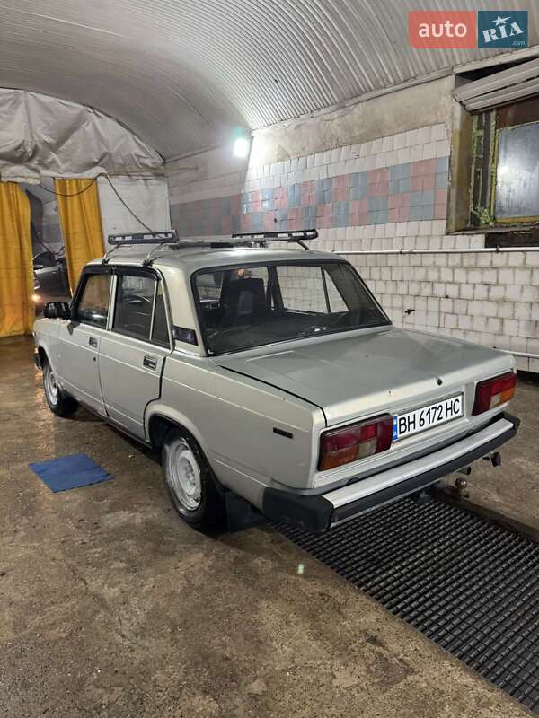 Седан ВАЗ / Lada 2105 1982 в Южному фото 9 Седан ВАЗ / Lada 2105 1982 в Южному