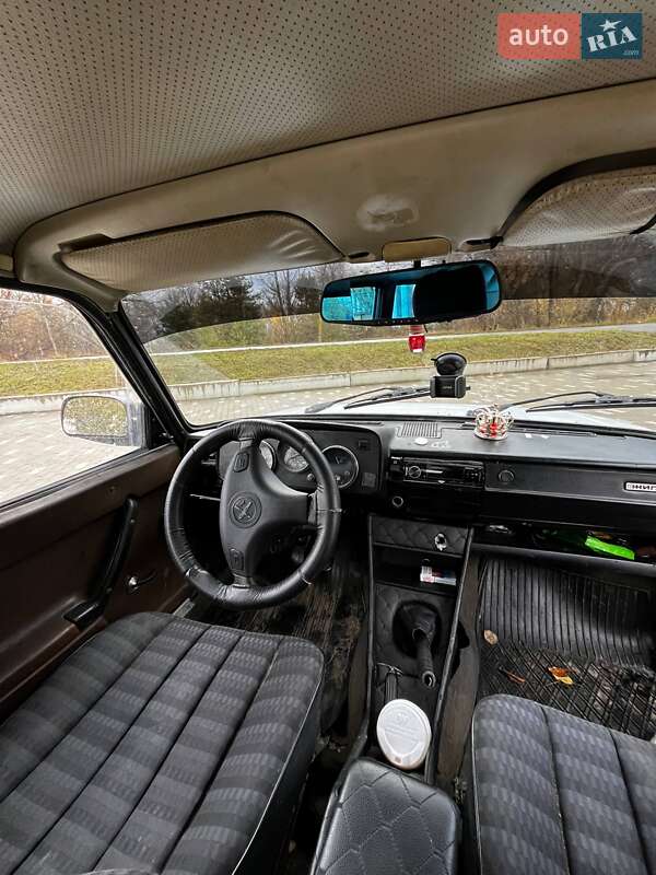 Седан ВАЗ / Lada 2105 1986 в Киеве