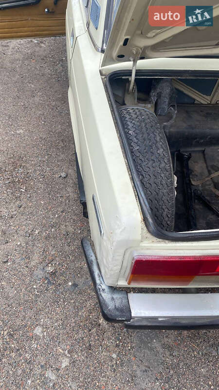 Седан ВАЗ / Lada 2105 1981 в Нововолынске фото 3 Седан ВАЗ / Lada 2105 1981 в Нововолынске