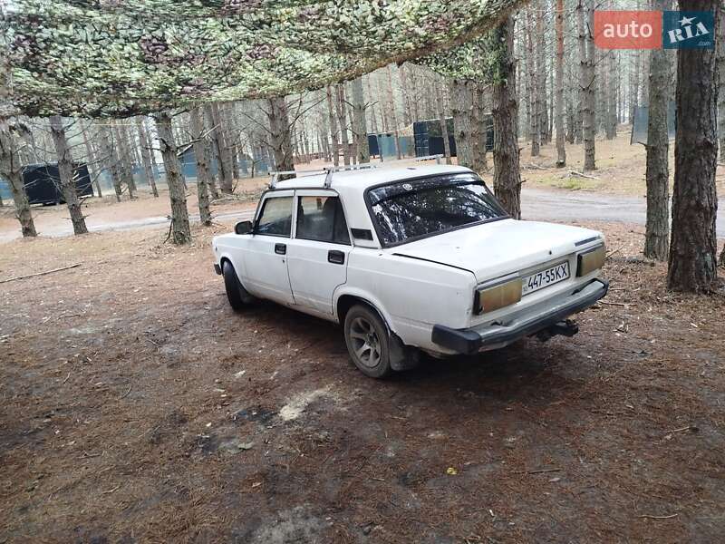 Седан ВАЗ / Lada 2105 1986 в Чернігові фото Седан ВАЗ / Lada 2105 1986 в Чернігові
