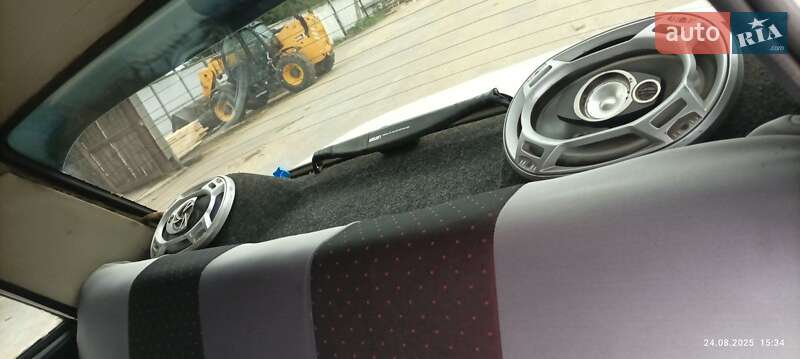 Седан ВАЗ / Lada 2105 1986 в Чернігові фото 16 Седан ВАЗ / Lada 2105 1986 в Чернігові