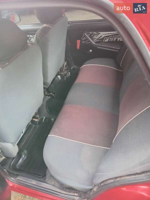 Седан ВАЗ / Lada 2105 1990 в Борщеві