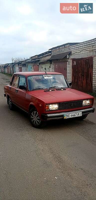 Седан ВАЗ / Lada 2105 1990 в Миколаєві