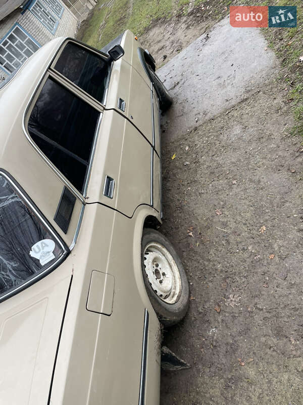 Седан ВАЗ / Lada 2105 1989 в Оратове