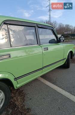 Седан ВАЗ / Lada 2105 1985 в Козельщине