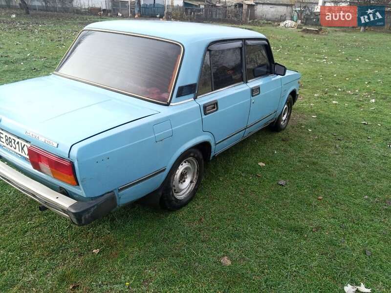 Седан ВАЗ / Lada 2105 1988 в Дніпрі