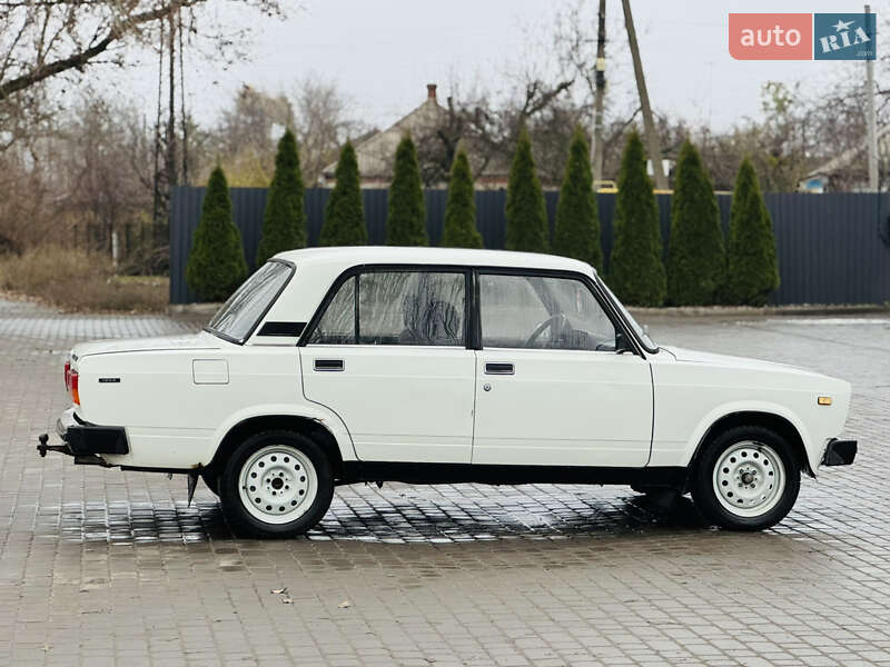 Седан ВАЗ / Lada 2105 1993 в Новомосковске