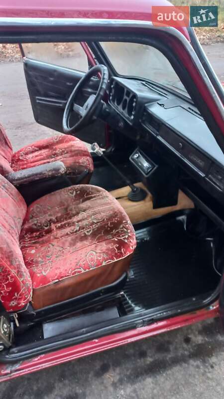 Седан ВАЗ / Lada 2105 1995 в Остроге