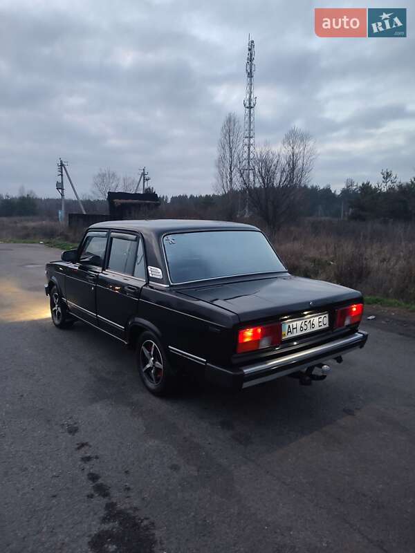 Седан ВАЗ / Lada 2105 1992 в Полтаве
