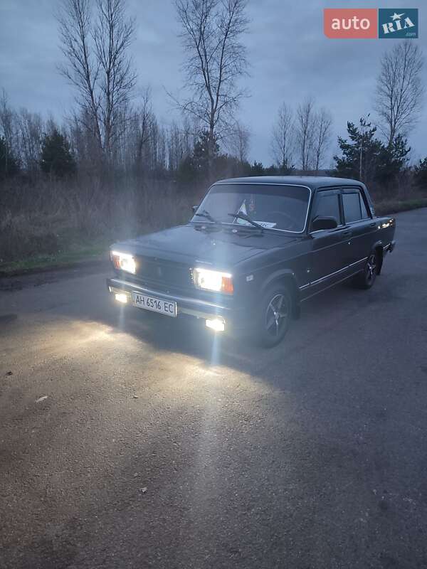 Седан ВАЗ / Lada 2105 1992 в Полтаве