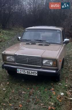 Седан ВАЗ 2105 1988 в Черновцах