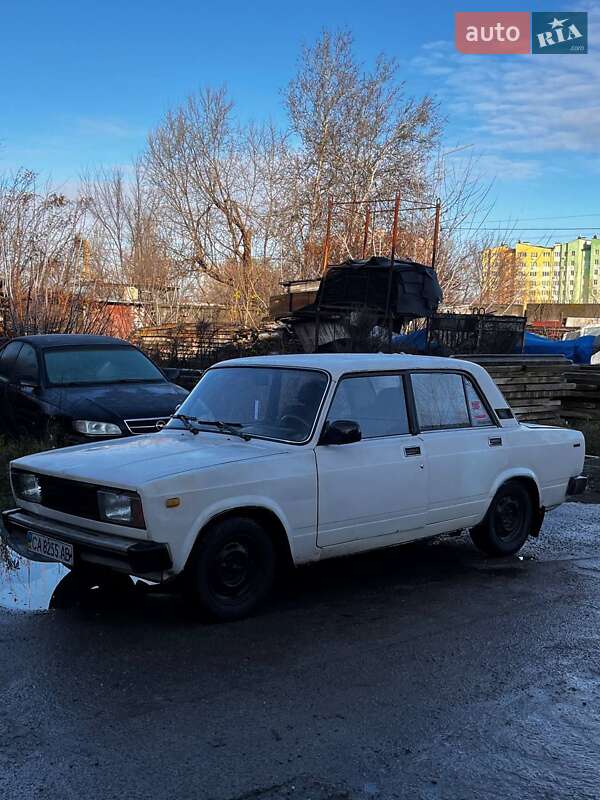Седан ВАЗ / Lada 2105 1989 в Вышгороде