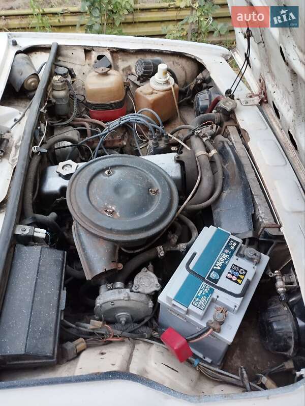 Седан ВАЗ / Lada 2105 1990 в Чернигове фото 7 Седан ВАЗ / Lada 2105 1990 в Чернигове