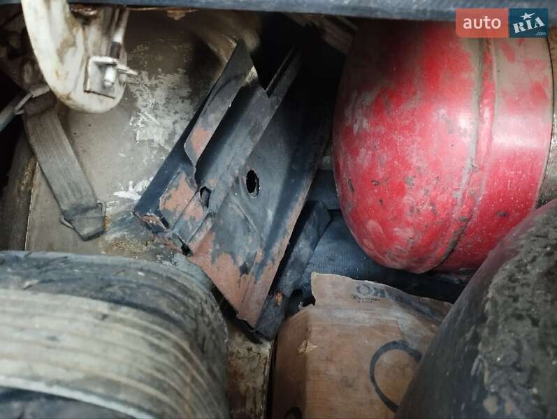 Седан ВАЗ / Lada 2105 1990 в Чернигове фото 15 Седан ВАЗ / Lada 2105 1990 в Чернигове