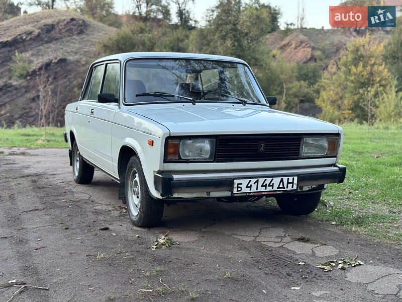 Седан ВАЗ / Lada 2105 1990 в Кривом Роге