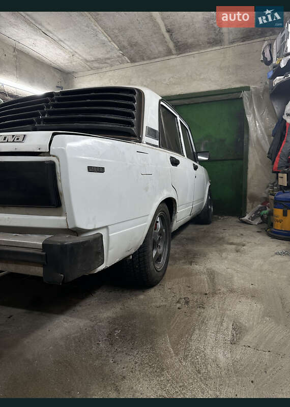 Седан ВАЗ / Lada 2105 1993 в Тернополе