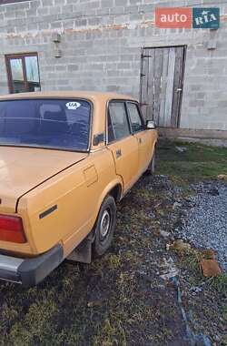 Седан ВАЗ / Lada 2105 1981 в Буске